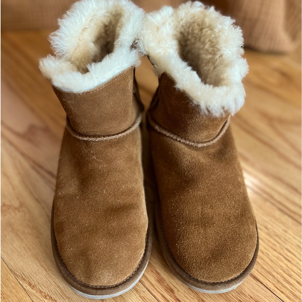 Winter ankle boots, size 6